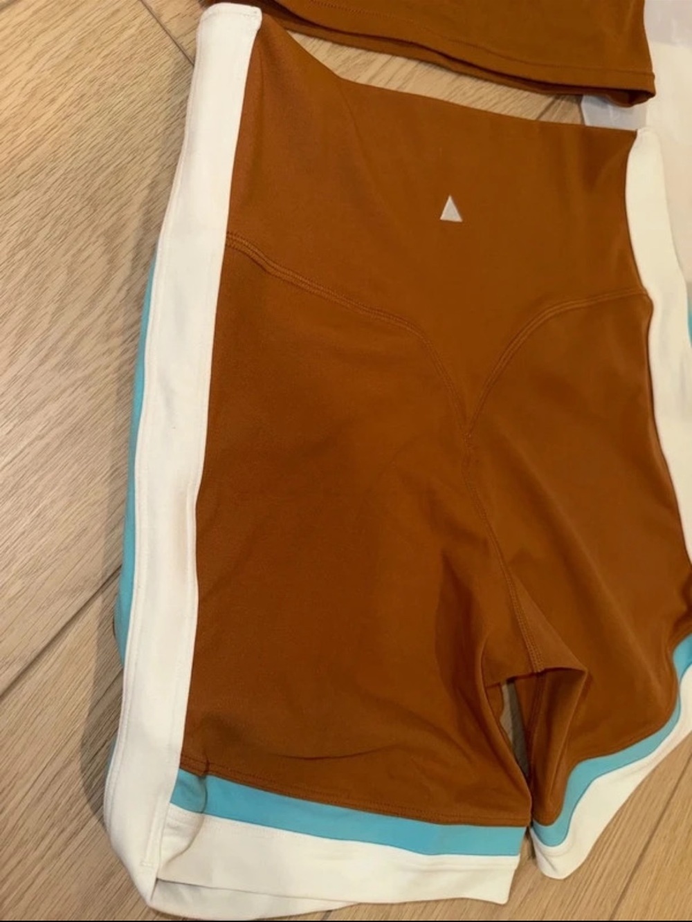 Vitality cloud II toffee contrast Women's Brown Athletic set with Aqua Trim - Picture 4 of 8
